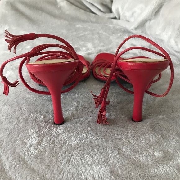 Genuine Leather Wrap Up Sandal Heels Size 7
VGUC - Picture 5 of 10